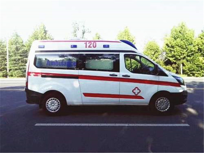 东英镇救护车出租服务案例6